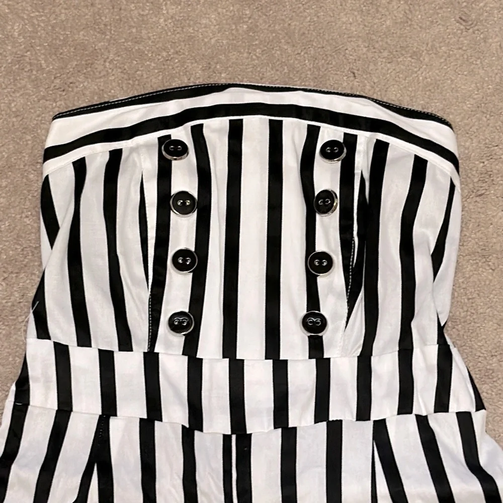 Striped romper - Picture 2 of 3